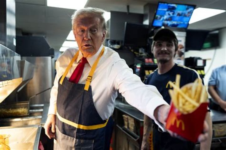 10 Celebrities Who Used to Work at McDonald’s