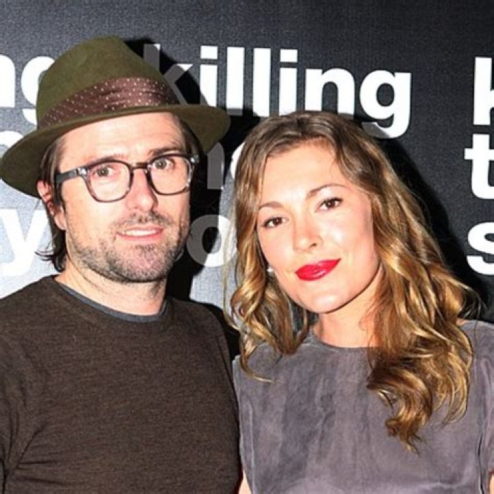 13 Facts About Mirrah Foulkes - Know Her Bio & Net Worth