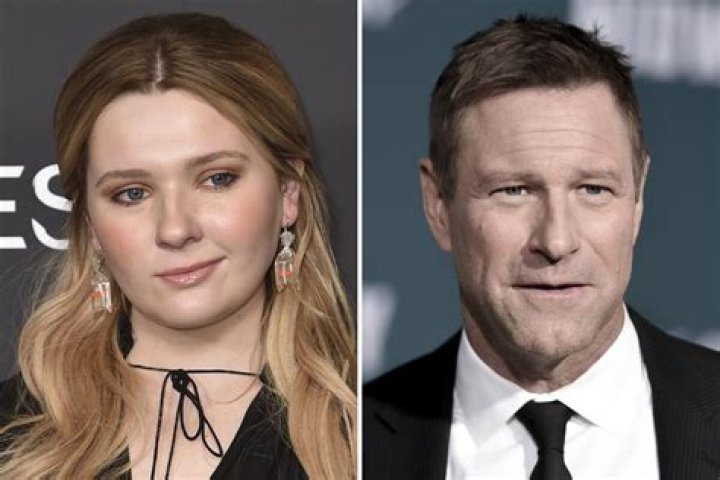 Aaron Eckhart dumped Molly Sims after she talked