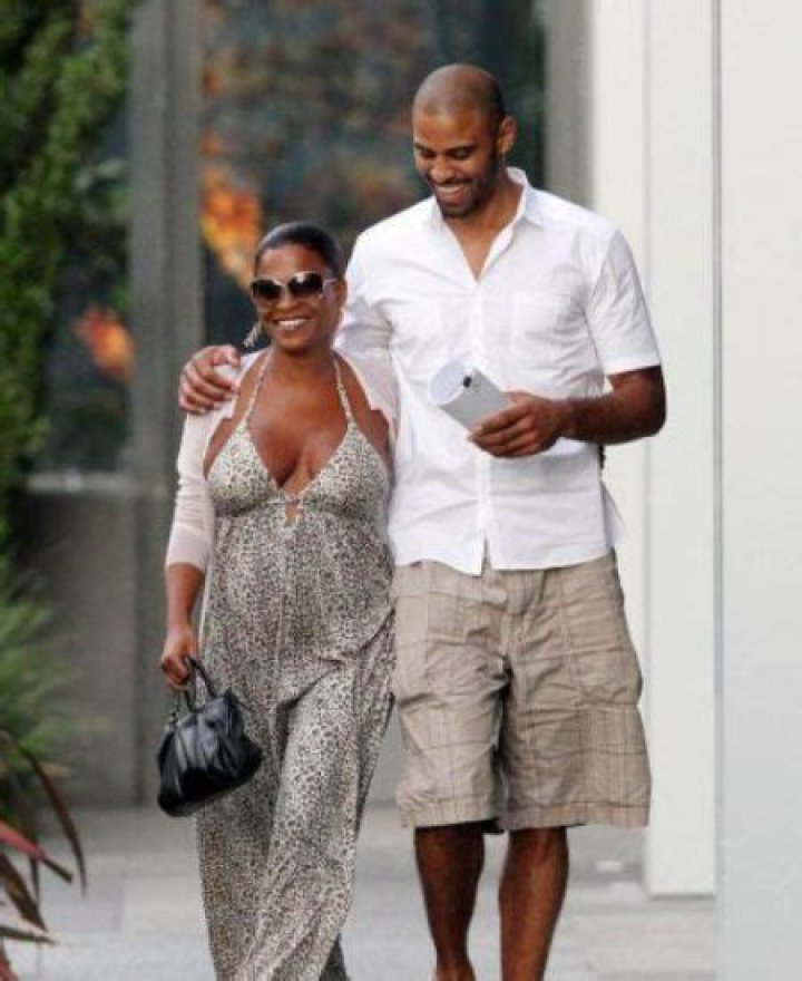 After two tragic Break-up, actor, Massai Dorsey Sr. is enjoying his Single life