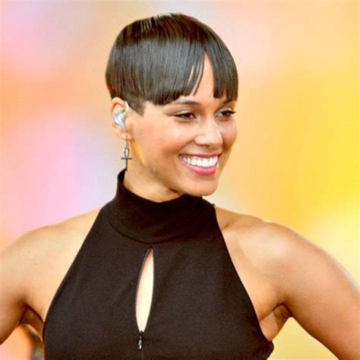 Alicia Keys debuts new, much shorter haircut on Twitter: cute or meh?