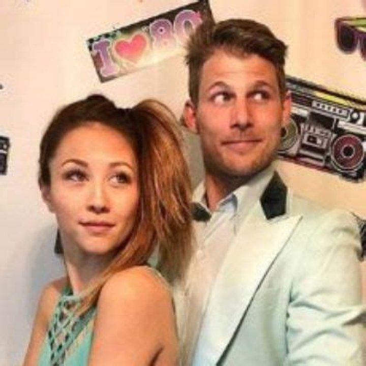 All About Travis Van Winkle Bio, Net Worth & Girlfriend