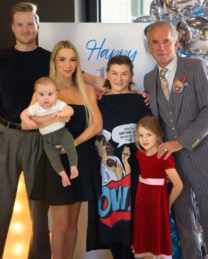 American Blogger or Jordan Peterson's Daughter, Mikhaila Peterson Married Husband Andrey Korikova in 2017