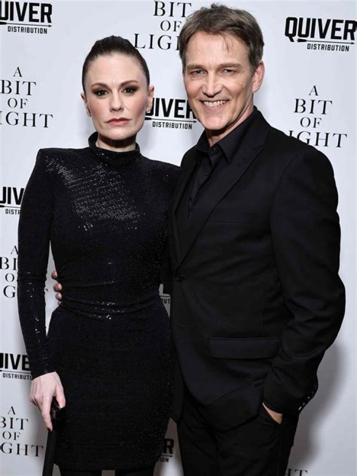 Anna Paquin and Stephen Moyer take their twins out for a walk