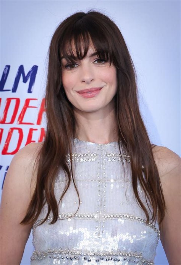Anne Hathaway in Wes Gordon at the UK ‘Interstellar’ premiere: matronly or lovely?