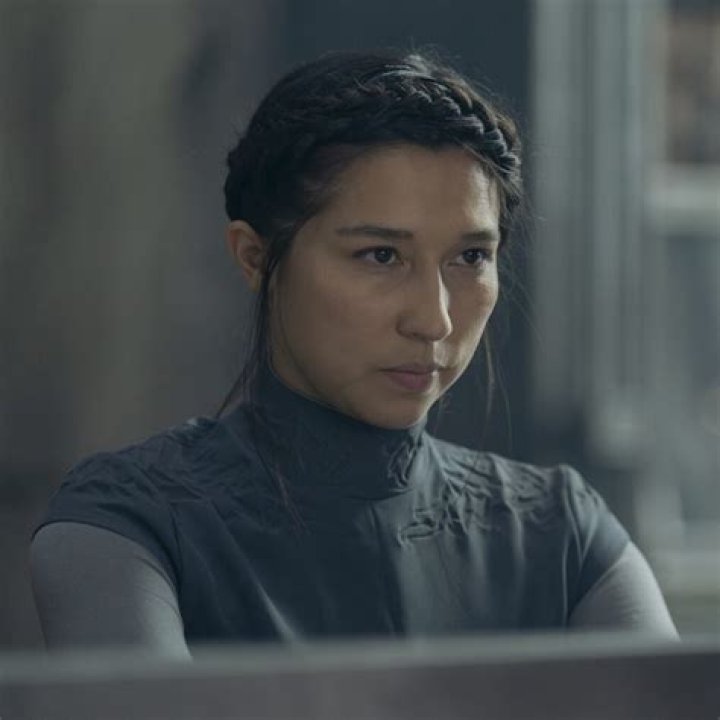 Aoife Hinds Bio (Wiki) 