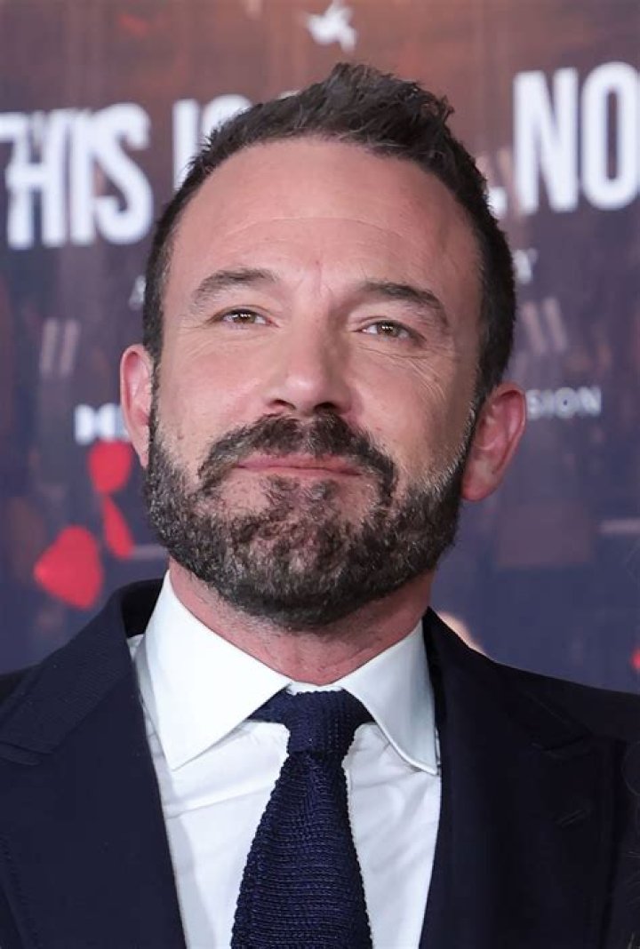 Ben Affleck got a haircut and buffed up during rehab: hot or still nope?