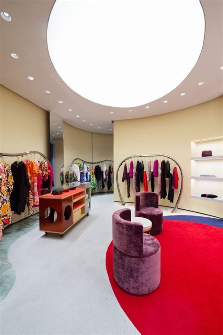 bitchy | Bruce Willis shops at Marni in SoHo