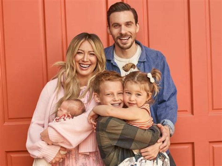 Blake Lively quietly welcomed her fourth child at some point & didn’t announce it