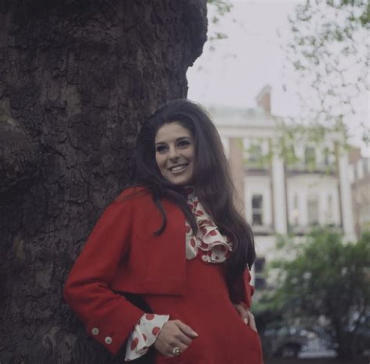 Bobbie Gentry Net Worth - Wiki, Age, Weight and Height, Relationships, Family, and More