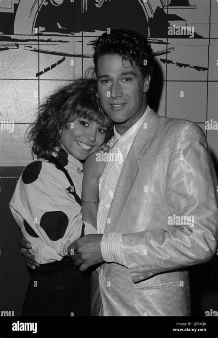 Brenda K. Starr Net Worth - Wiki, Age, Weight and Height, Relationships, Family, and More