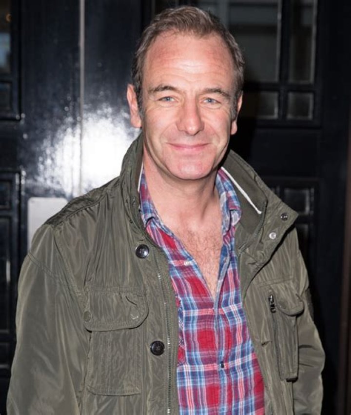 British TV star Robson Green has reportedly ‘run off’ with the vicar’s wife
