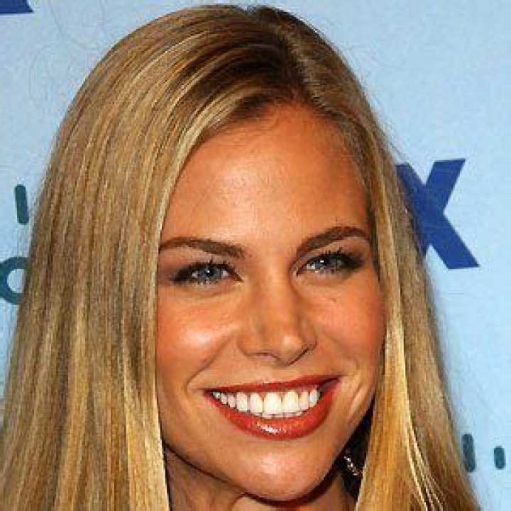 Brooke Burns - Age, Family, Bio