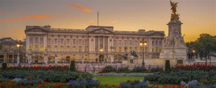Buckingham Palace’s shop posted an ad for the palace-branded strawberry jam