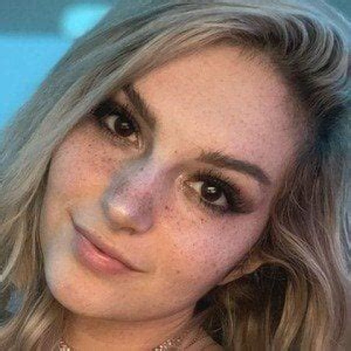Busy B ASMR - Age, Family, Bio