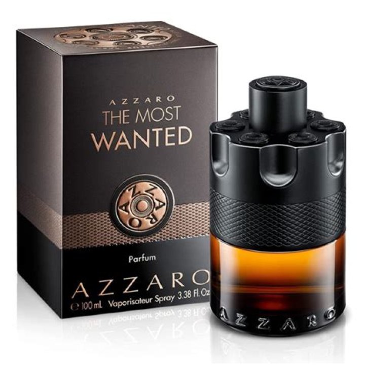 Cameron Diaz’s red Azzaro: totally classic or totally Starlet Starter Kit?