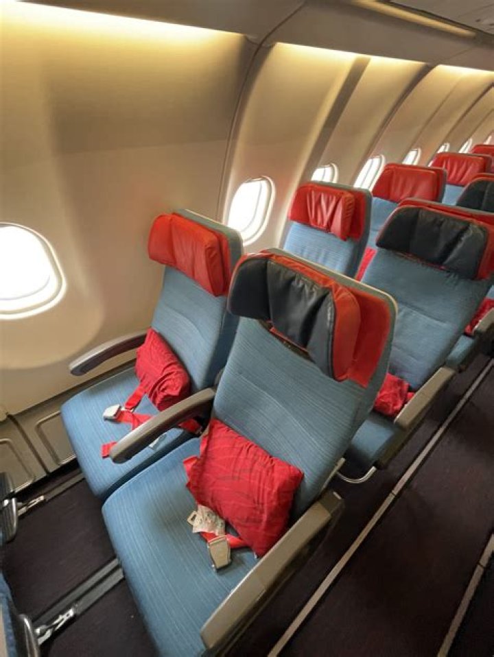 Can I take a car seat on Turkish Airlines?