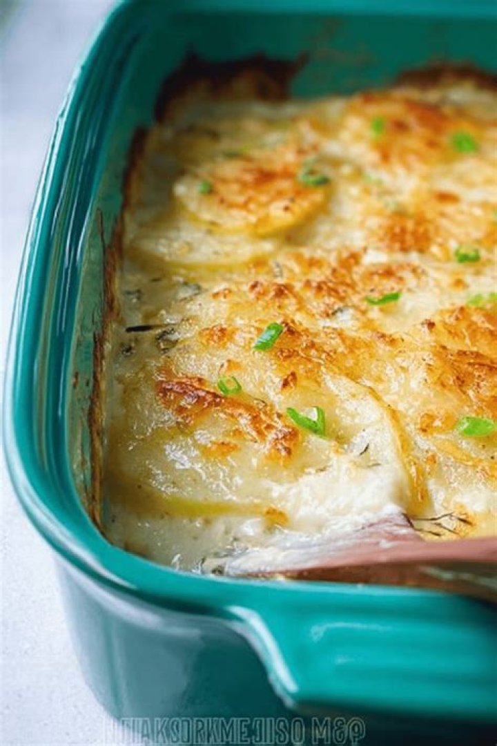Can scalloped potatoes be frozen and reheated?