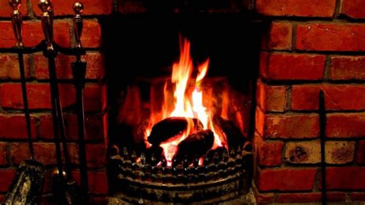 Can you burn peat in a fireplace?