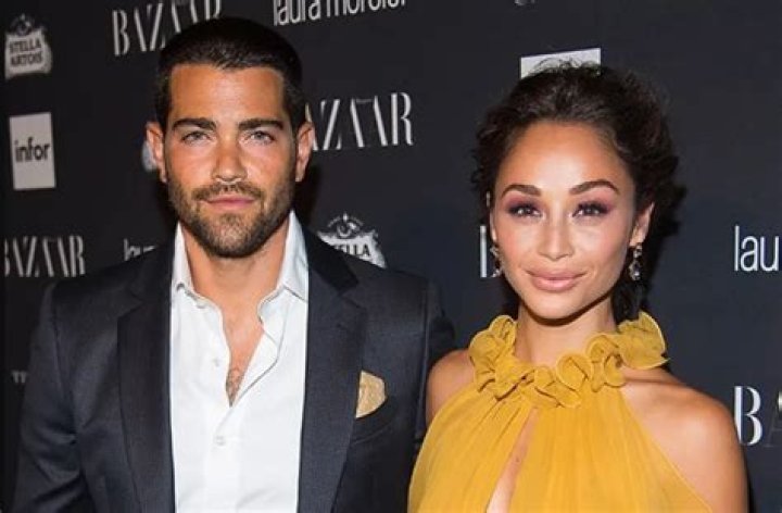Cara Santana and her fiance Jesse Metcalfe have no wedding plans still even after more than 2 years of engagement period!