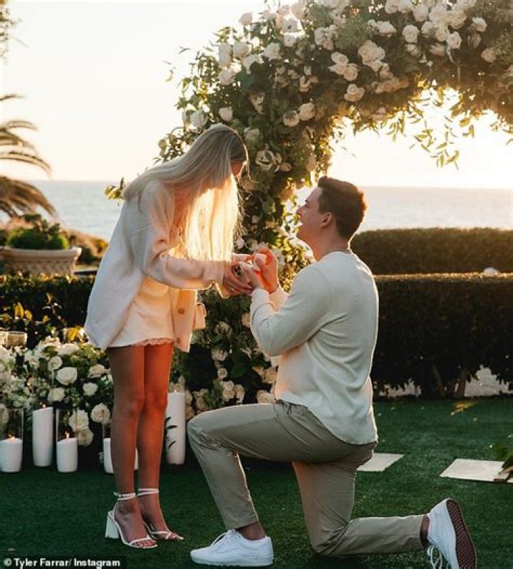 Carly Chaikin engaged to boyfriend Ryan Bunnell! Shows off her diamond ring!
