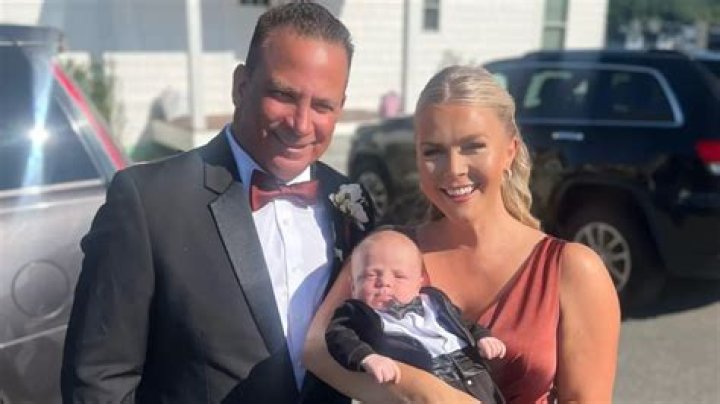 Caroline Cruz - Age, Family, Bio