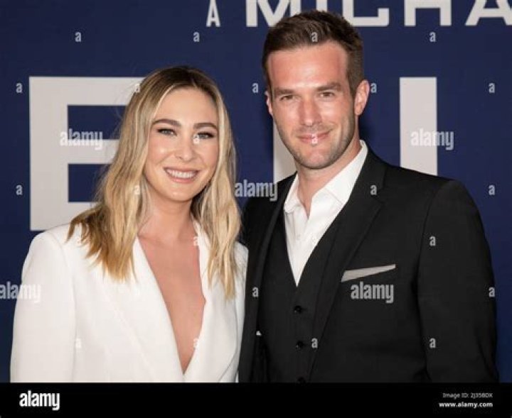 Champions Star Andy Favreau's Wife! Know About His Married Life, Molly McQueen, Brother, The Mick, Wiki, Imdb, Age, Net Worth, & More.