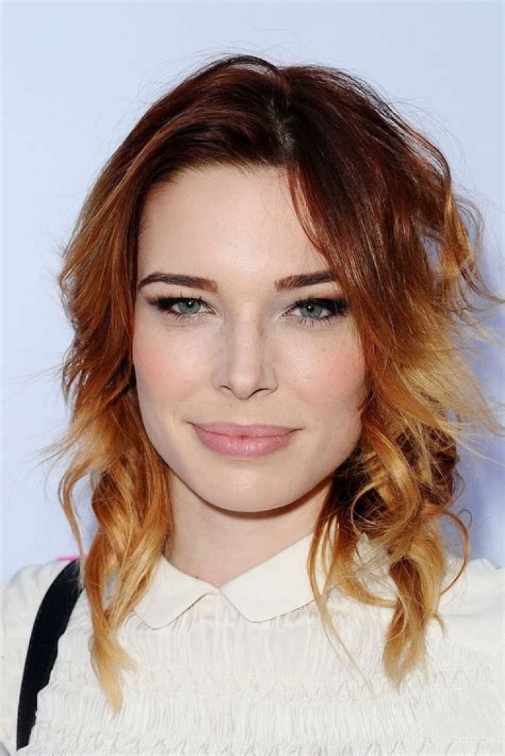 Chloe Dykstra Bio (Wiki) 