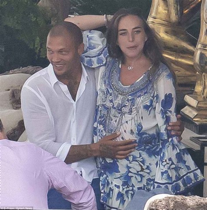 	Chloe Green & ‘Hot Felon’ Jeremy Meeks have probably been done for 3 months	