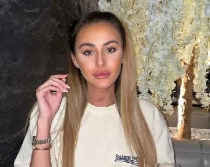 Chloe Veitch Bio (Wiki) 