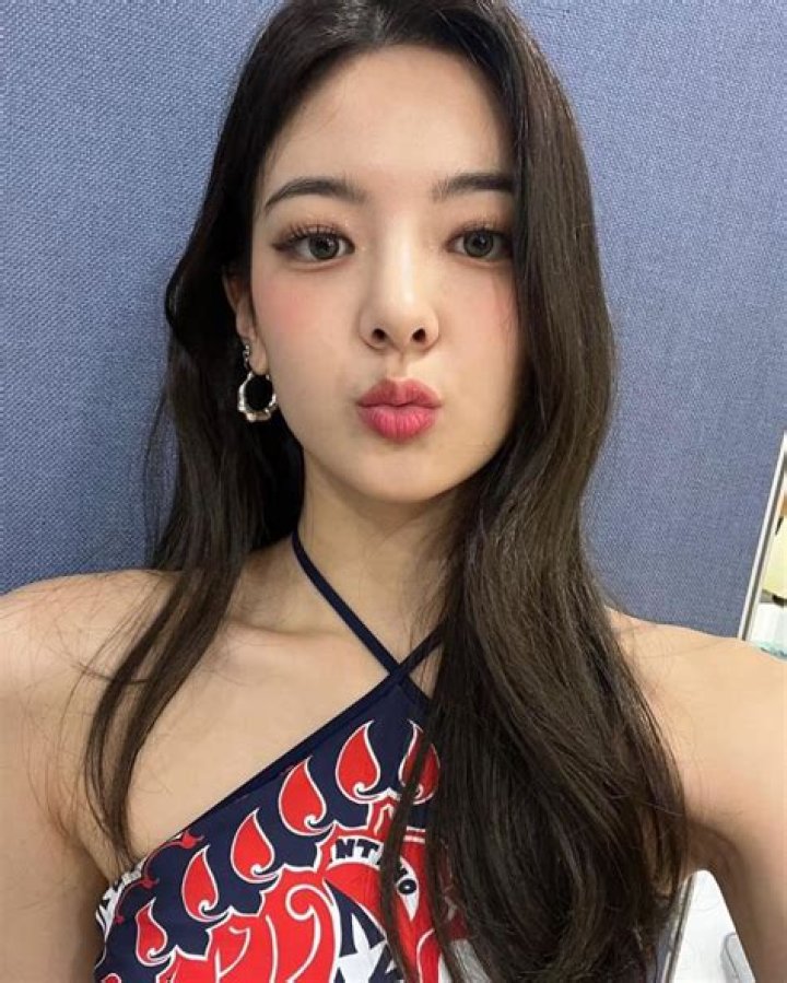 Choi Jisu Bio (Wiki) 
