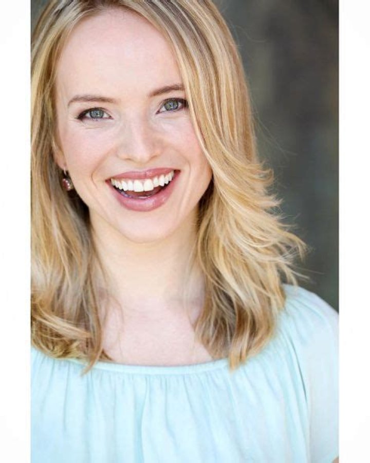 Claire Hosterman Affair, Relationship, Dating Life, Boyfriend & Net Worth