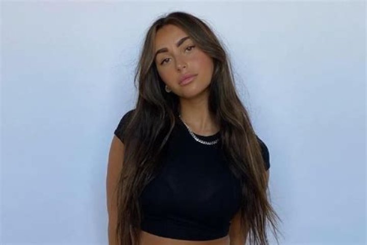 Claudia Tihan Bio (Wiki) 