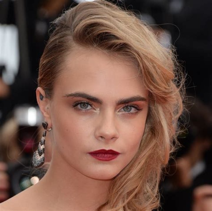 Controversial opinion: Cara Delevingne actually has a nice singing voice?