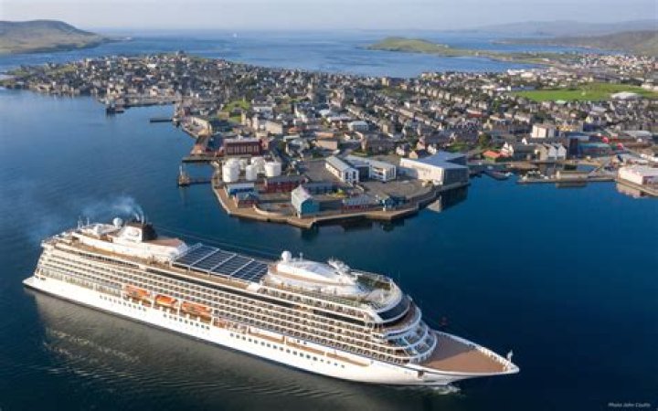 Cruises to Shetland Islands: Cruises That Stop in the Shetland Islands