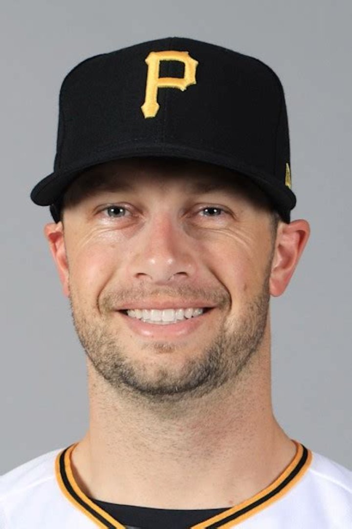 Daniel Nava Bio (Wiki) 