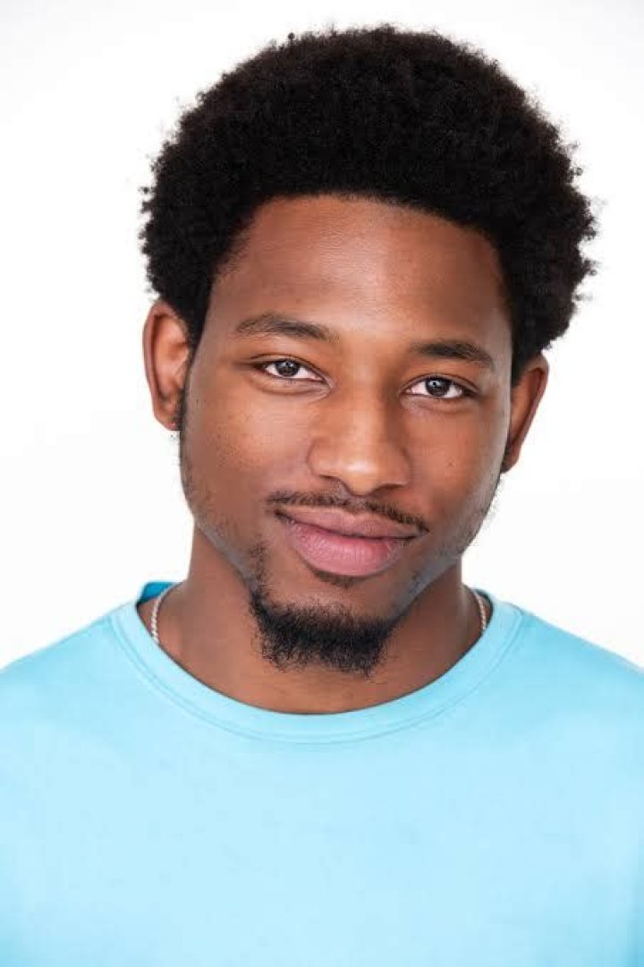 Daniel Saunders Bio (Wiki) 