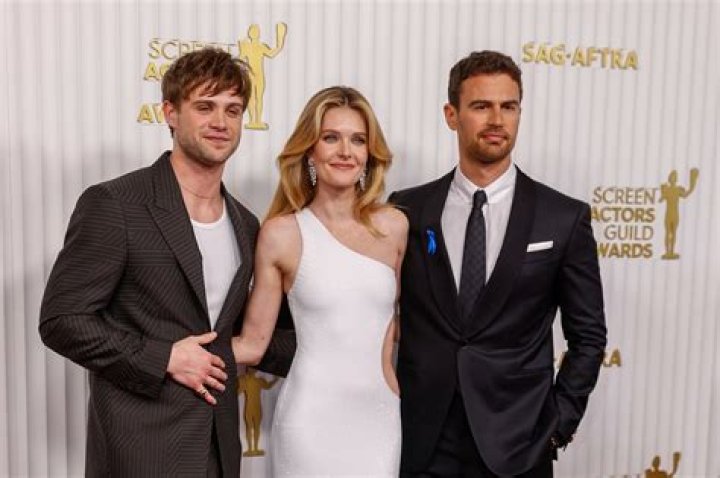 Dating! White Lotus Co-Stars Meghann Fahy and Leo Woodall Confirm Their Romance with a Kiss!