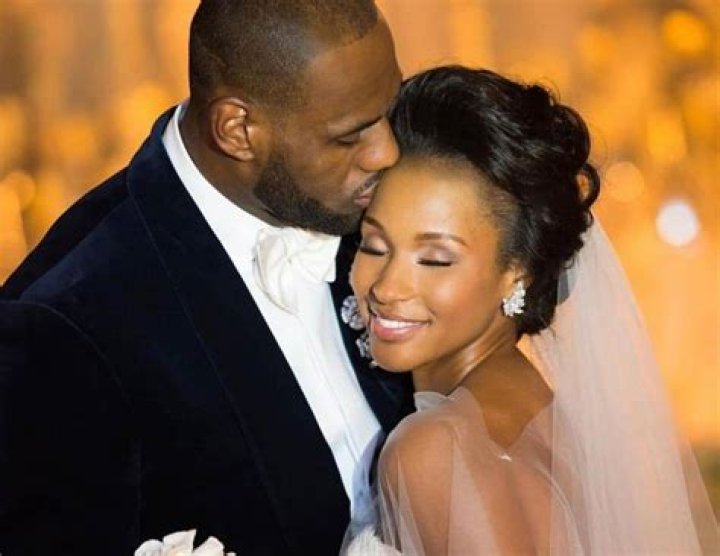 Derwin James wife: Is Derwin James married?