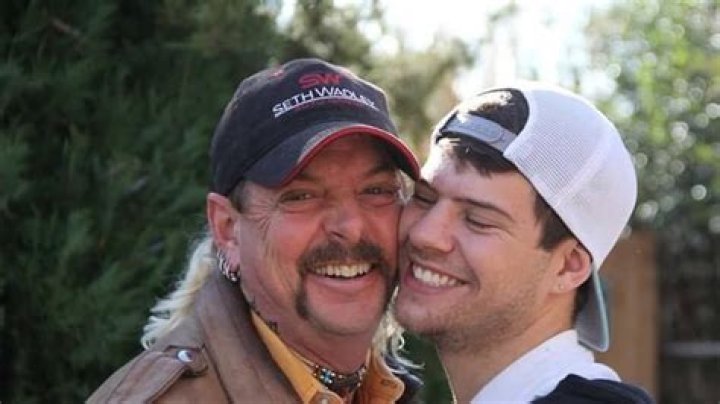 Dillon Passage - Age, Family, Bio