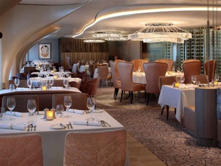 Dining & Restaurants on Celebrity Ascent