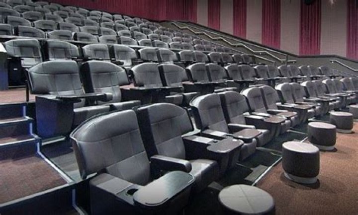 Does AMC South Bay have reclining seats?