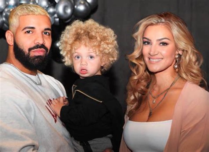 Does Drake’s son have albinism?
