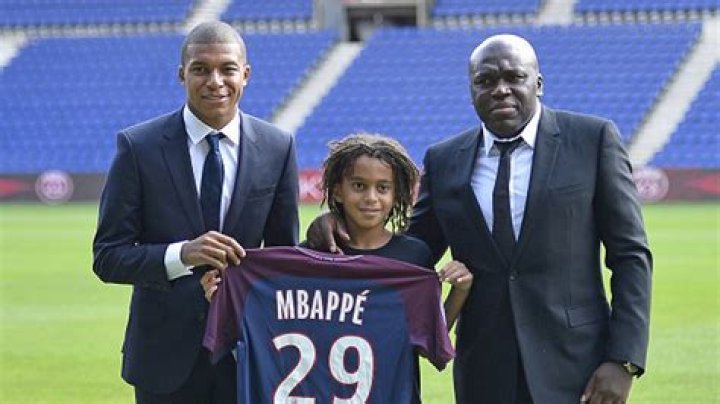 Does Kylian Mbappé Have Siblings?