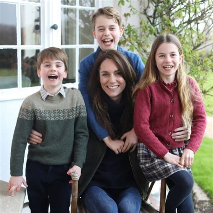 Duchess Kate Makes Secret Visit to Sick Children