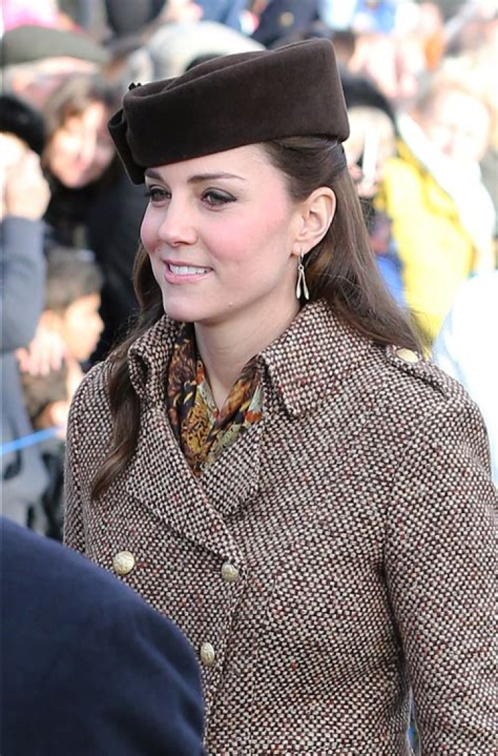 	Duchess Kate wore tweed Moloh for Christmas church services: lovely?	