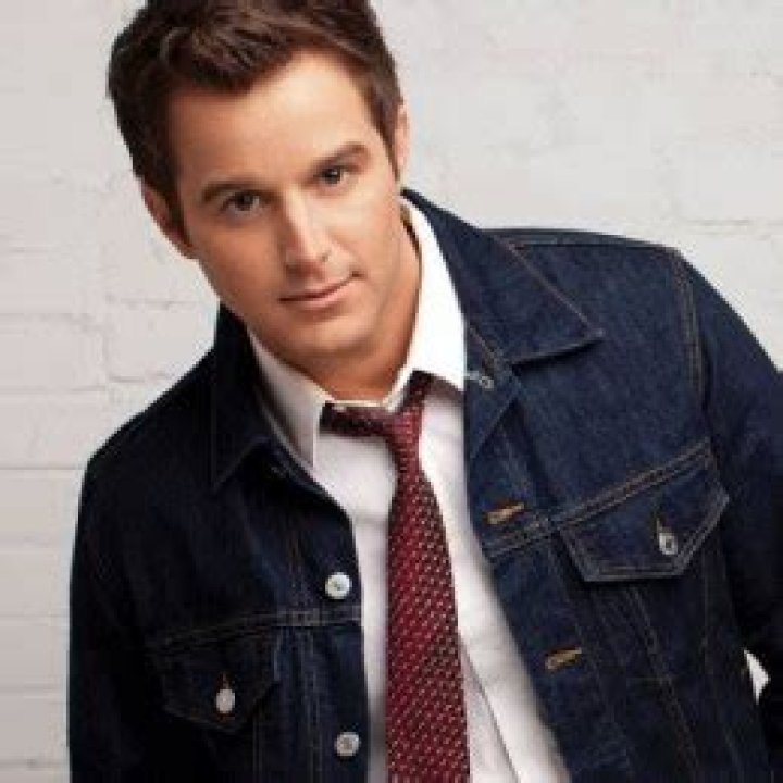 Easton Corbin Bio (Wiki) 