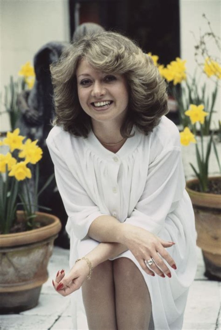 Elaine Paige Net Worth - Wiki, Age, Weight and Height, Relationships, Family, and More