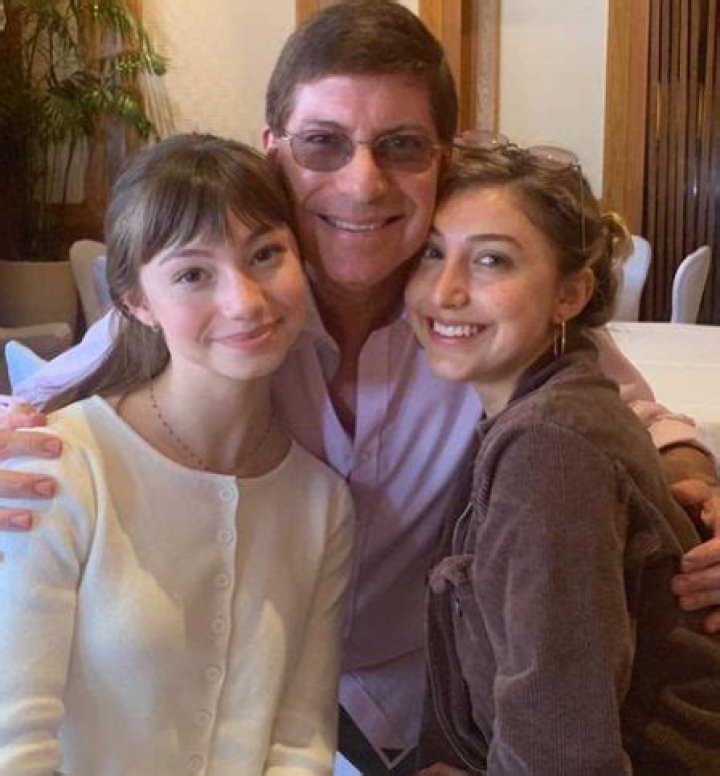 Elizabeth Donzis - Age, Family, Bio