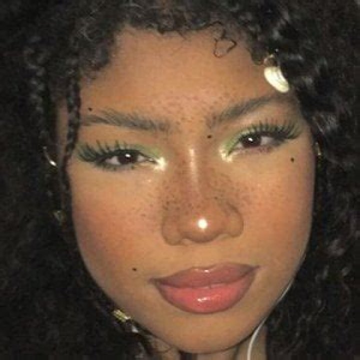 Emery Honeys - Age, Family, Bio